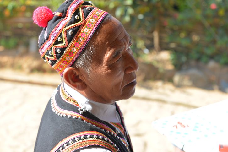 拉祜族头饰--冠帽头巾