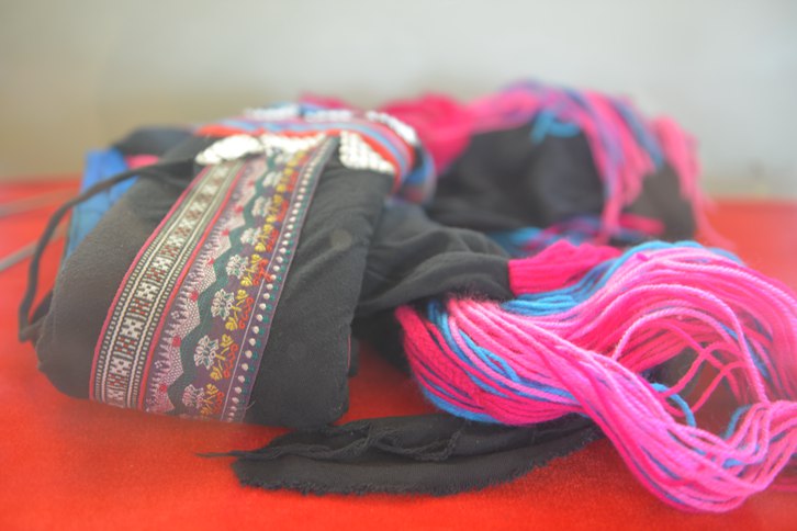 拉祜族头饰--冠帽头巾